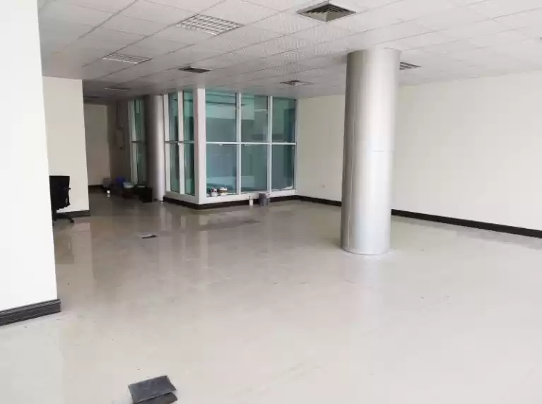 Commercial Ready Property U/F Office  for rent in Doha #14010 - 1  image 